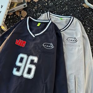 Maßgeschneidertes, locker gewebtes Herren-Retro-Langarmhemd mit Farbblockdesign, Raglanärmeln, gestreiften Knöpfen, lässigem Vintage-<span class=keywords><strong>Baseball</strong></span>-Streetwear-Design. - Product Image 1