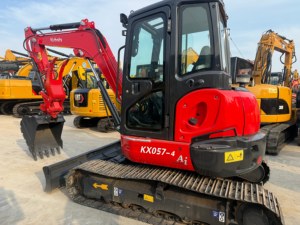 Miniexcavadora Kubota KX057‑4 Usada Importada de Japón, Excavadora Hidráulica de 5.7 Toneladas para Trabajos Agrícolas, Viñedos y Excavación de Zanjas Comunitarias - Product Image 4