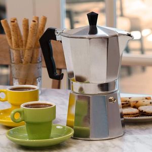 Italiano <span class=keywords><strong>Moka</strong></span> <span class=keywords><strong>Express</strong></span> Aluminio Estufa <span class=keywords><strong>Cafetera</strong></span> <span class=keywords><strong>Moka</strong></span> Pot Diseño moderno Gas y estufa eléctrica Espresso Maker - Product Image 3