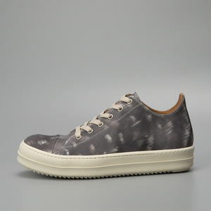 Zapatillas de estilo retro casual de cuero de alta gama para hombre y mujer, zapatos de plataforma bajos de cuero con un aspecto vintage. - Product Image 2
