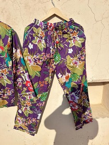 Conjunto de Pijama de Algodón Orgánico Indio Floral, Conjunto de Camisa y Pantalones, Ropa de Dormir Suave y Transpirable de Lujo Unisex - Product Image 3