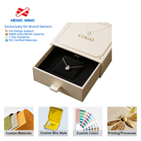 Boîte à bijoux personnalisable en gros HENGXING, réutilisable, de luxe, écologique, avec logo gaufré, pour pendentif, cadeau de Saint-Valentin ou de mariage
