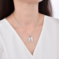 Collier pendentif ailes d'ange en argent sterling 925 plaqué rhodium avec pierres de zircon micro-pavées, cadeau tendance et élégant