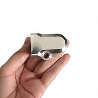 Porte-clés personnalisé en alliage d'aluminium et acier inoxydable usiné CNC, interrupteur de verrouillage, prototypage rapide, pièces usinées par fraisage, électroérosion à fil, brochage