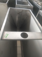 Cages de maternité à double ou simple face en fil d'acier à faible teneur en carbone Q235, 1,8x2,4m, pour élevage porcin, système entièrement automatique, garantie 5 ans