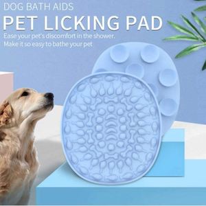 Tapis de léchage carré en silicone écologique Spd038 pour chien, mangeoire lente avec ventouse puissante pour fixation murale ou au sol, logo personnalisé - Product Image 2