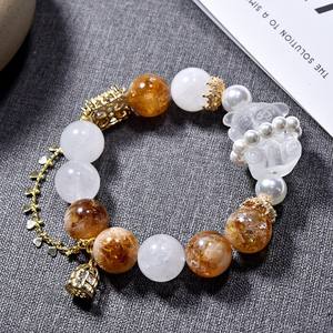 สร้อยข้อมือรักษาสีสำหรับผู้หญิงลายดอกไม้เหงือกสีเหลืองหินธรรมชาติผีเสื้อเกล็ดหิมะ - Product Image 6