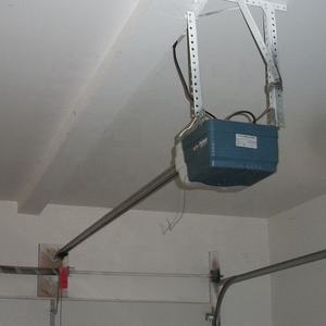 Угловые железные кронштейны из углеродистой стали для прочной структурной поддержки - Product Image 3