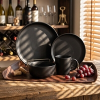 Service de table 16 pièces en porcelaine premium noir mat minimaliste – Assiettes, bols, tasses modernes, compatibles lave-vaisselle et four pour usage domestique quotidien