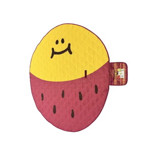 Alfombra de picnic impermeable de PVC rojo de precisión de fábrica OEM, calidad superior para actividades al aire libre, senderismo diseñado en China - Product Image 1