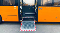 Usine de gros fauteuil roulant pour handicapés rampe véhicule tout aluminium Bus Flip rampe pour fauteuil roulant