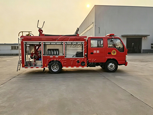 Camion de pompiers Isuzu 2000L avec pompe à incendie CB10, débit de 20L/s, camions de pompiers haute pression à vendre - Product Image 3