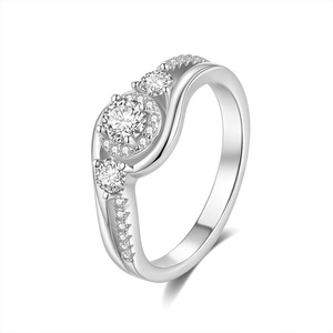 Bague pour femme en argent sterling S925 torsadée et entrelacée avec moissanite, cadeau de fiançailles de luxe, élégante et polyvalente, 2026 - Product Image 2