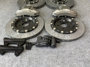 Nuovo Kit Freni in Carbonio-Ceramica 2025, 10 Pistoncini Anteriori, 4 Pistoncini Posteriori, Dischi Elettromeccanici da Corsa per Auto Sportive/Lamborghini/Audi R8/BMW - Product Image 4