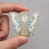 Broche en métal personnalisée en usine, motif papillon trou de serrure, émail dégradé bleu lavande, accessoire de costume