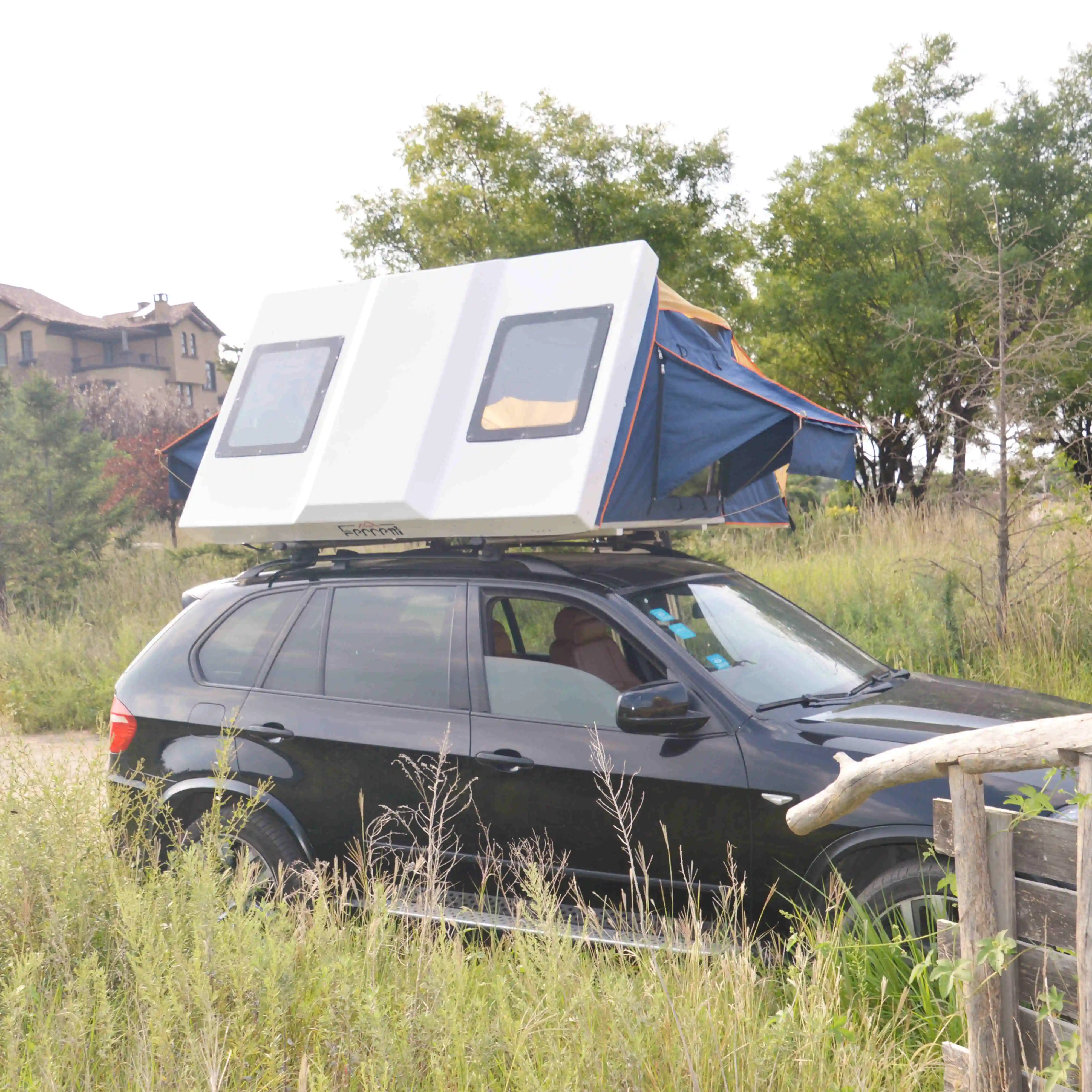 Mềm SHELL Roof Top Tent Với Skylight, Cửa Sổ Trên Các Hàng Đầu Cho 4 Người Đàn Ông OFF ROAD