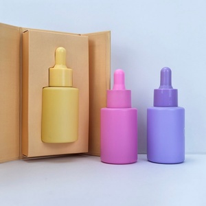 ขวดแก้วหยดแบบกดสำหรับน้ำมันใส่ผม/เซรั่ม ขนาด 15 มล. 30 มล. 50 มล. 60 มล. 80 มล. แบบไหล่เรียบ สีม่วง สีเขียว สีน้ำเงิน สีชมพู  แบบหนา - Product Image 4