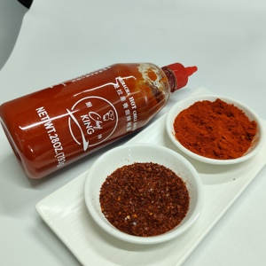 Autentica Salsa Chili Sriracha Cinese, Ricca di Sapore Piccante e Aromatizzato all'Aglio - Product Image 4