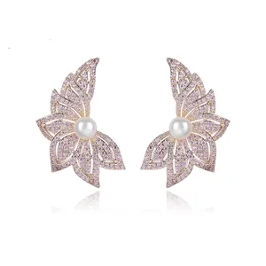 YSearring-971 xuping Premium Wholesale Jewelry Flower Design Series Pearl 18K gold color Synthetic CZ 3A+ Stud Earrings