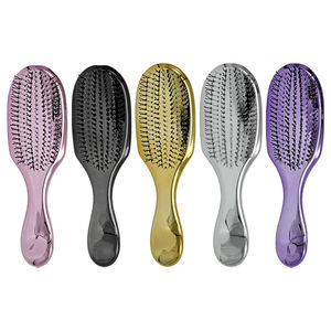 Brosse démêlante de luxe personnalisée pour femme, en ABS, avec poils en nylon doux, finition métallisée brillante et électroplaquée - Product Image 2