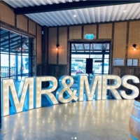 Vente en gros de chapiteaux lumineux de décoration de mariage, lettres lumineuses géantes avec grands chiffres de 4 pieds