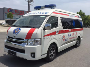 Ambulance japonaise Hiace avec cabine médicale indépendante, système d'oxygène et lit d'ambulance - Product Image 2