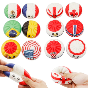 Souvenir de la Coupe de Football 2026 – 12 Styles de Jouets Squishy Drapeaux Nationaux – Jouet Anti-Stress Doux à Presser – Cadeaux pour les Fans de Football - Product Image 2