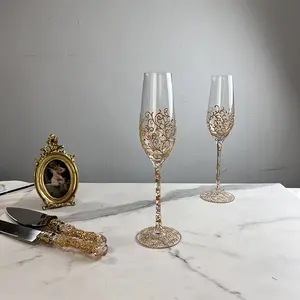 Fatto a mano 200ml quadri in oro modello Champagne flauti occhiali da sposa calice Set con coltello da torta pala