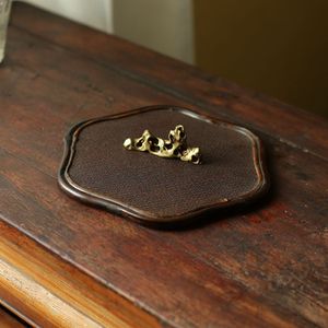 Alfombra de bambú y ratán morado con diseño de flor de ciruelo, soporte para tetera, utensilios y accesorios para la ceremonia del té de inspiración zen, posavasos. - Product Image 3
