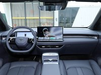 SUV électrique MG 4X à haut rapport qualité-prix, conduite à gauche, configuration avancée, véhicule familial pour les voyages