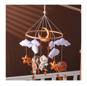 Móvil para Cuna de Bebé, Unisex, de Fieltro Hecho a Mano, Estilo Boho Moderno - Product Image 1
