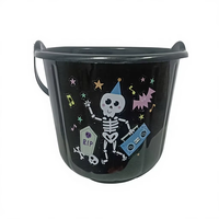 Seau à bonbons en plastique en forme de citrouille de dessin animé pour Halloween, idéal pour les enfants, parfait pour la décoration de maison hantée ou comme accessoire de déguisement.