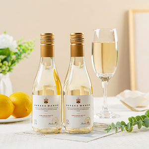 <span class=keywords><strong>Vino</strong></span> Blanco Semidulce en Botella Pequeña <span class=keywords><strong>de</strong></span> 187 ml |   Sin sabor agridulce excesivo |   <span class=keywords><strong>Uvas</strong></span> Australianas Premium - Product Image 6
