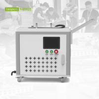 Machine de nettoyage de la rouille à impulsions de haute puissance 200W pour le nettoyage de la couche d'oxyde, machine de nettoyage au laser à impulsions
