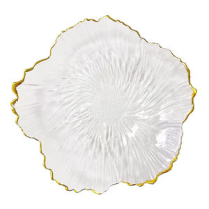 Vaisselle de mariage Assiette à dîner irrégulière en forme d'hortensia gaufré en verre blanc Assiettes de présentation en verre - Product Image 3