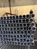 Fabricant chinois de profilés d'extrusion en aluminium 6063/6061 de la série 6000, revêtement en poudre argent/blanc, décorations