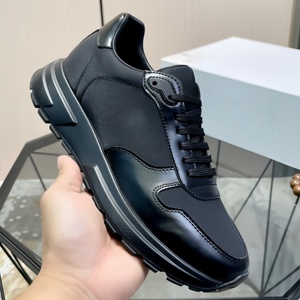 Zapatillas de cuero vintage de alta calidad para hombre, transpirables, con malla, para caminar, para exteriores, para skate, en color negro. - Product Image 1