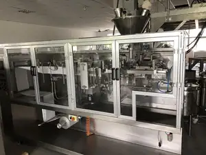 Automatische Korrelvloeistof 4 Zijden Afdichting Verpakkingsmachine Doypack Verpakkingsmachine Voor Snackwasmiddel Aardappelchips