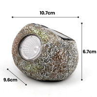 Lampe solaire à DEL en résine pour jardin en pierre