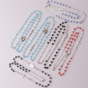 Collana <span class=keywords><strong>da</strong></span> <span class=keywords><strong>donna</strong></span> con catena di perle di vetro <span class=keywords><strong>da</strong></span> 4mm con <span class=keywords><strong>rosario</strong></span> blu cattolico di nuovo Design con croce e medaglia religiosa - Product Image 5