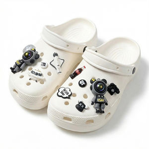 Zapatos de Plataforma Premium para Mujer, Suaves, Reciclables, con Diseño 3D de Astronauta, Decorados, Transpirables, Perforados e Impermeables para Interiores - Product Image 3