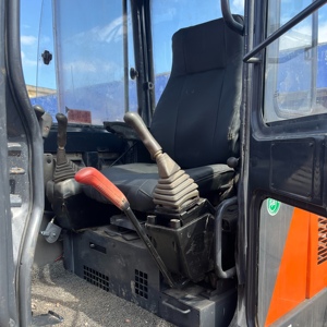 Excavatrice d'occasion Doosan DH55 de 5,5 tonnes, chenilles en caoutchouc, légère, pour travaux de terrassement, d'agriculture, de rénovation municipale - Product Image 6