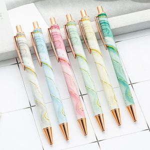 Stylo bille promotionnel or rose de luxe, stylo publicitaire personnalisé or rose avec logo imprimé, motif style Noël - Product Image 1