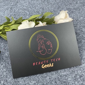 Tarjetas de Visita de 300 g/m² con Estampado Dorado Mate para Cosméticos y Redes Sociales, para Pequeñas Empresas - Product Image 3