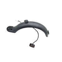 Garde-boue arrière en plastique Golden Scorpio pour trottinette avec feu arrière, protection anti-éclaboussures, installation facile