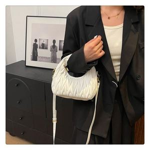 New Arrival Luxury Women's Designer Leather Shoulder Bag Custom Fashion Portable Cross Body Manufacture Embroider Underarm Bag - Product Image 3