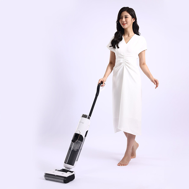 Carpet Floor Vacuum Cleaner Detachable Batteries Type Big Volume Tank Wet and Dry Vacuum Cleaner Robot Cordless Floor Washer