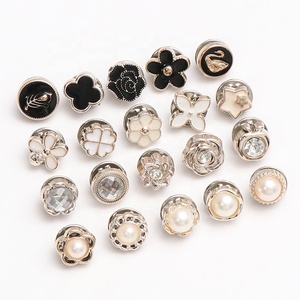 <strong>Metal</strong> <strong>Rhinestone</strong> <strong>Buttons</strong> Luxury Pearl Crystal Shank <strong>Buttons</strong> <strong>for</strong> Clothing DIY Sewing Sweater Accessories Wholesale - Product Image 1
