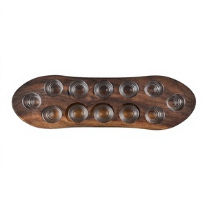 Support à verres ovale artisanal en bois – Présentoir minimaliste pour boissons, idéal pour le salon - Product Image 3