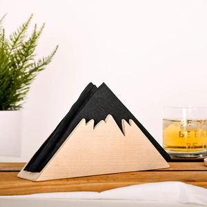 Servilletero de madera rústico creativo estilo montaña único hogar restaurante accesorio de mesa para cocina logotipo personalizado posible - Product Image 1